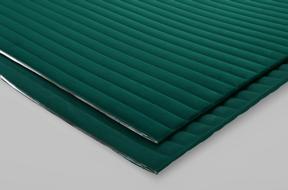 3D samolepicí VELVET obklad zelený - 0,69 x 1,4 m