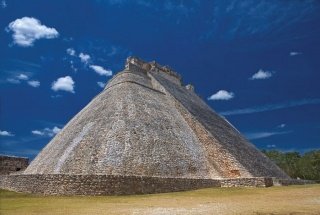 Vliesová fototapeta Dimex Mayan Pyramid XL-118 330x220 cm