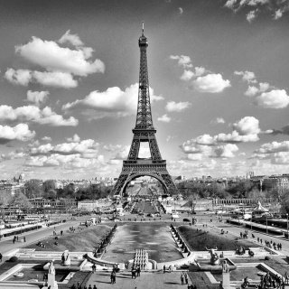 Vliesová fototapeta Paris Gray L-303